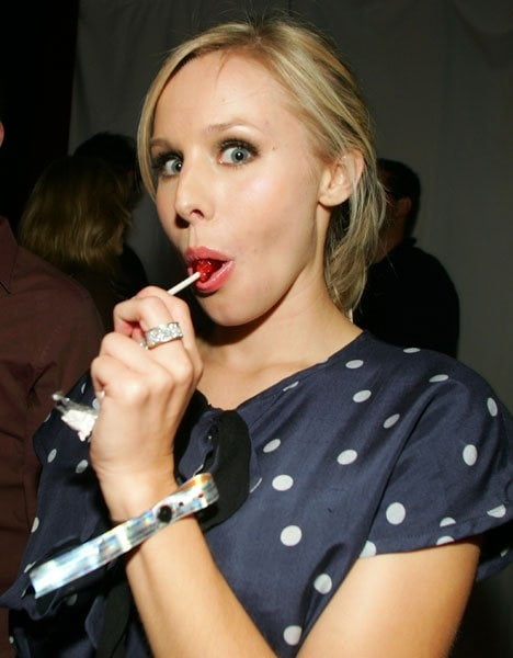 Kristen bell donna carina.
 #92394973