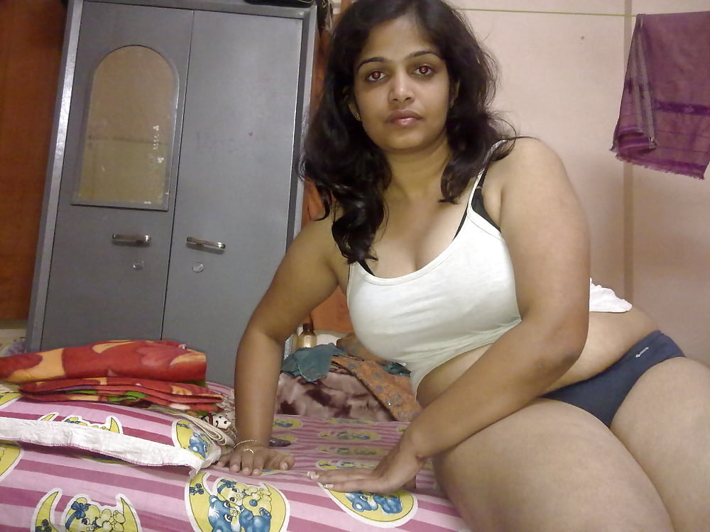 Telugu indisch bbw milf groß brüste exposed
 #96084223