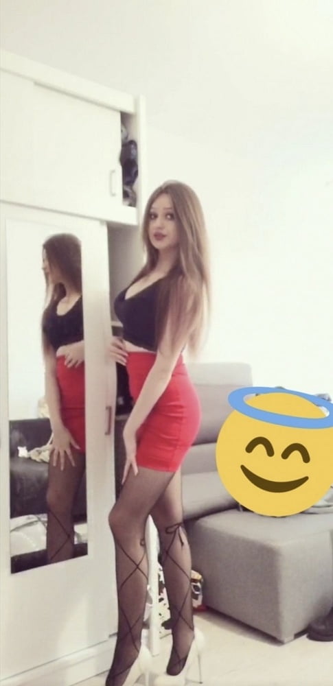 Polnische heiße enge Mädchen Strümpfe Strumpfhosen Selfie hohe Absätze
 #105366837