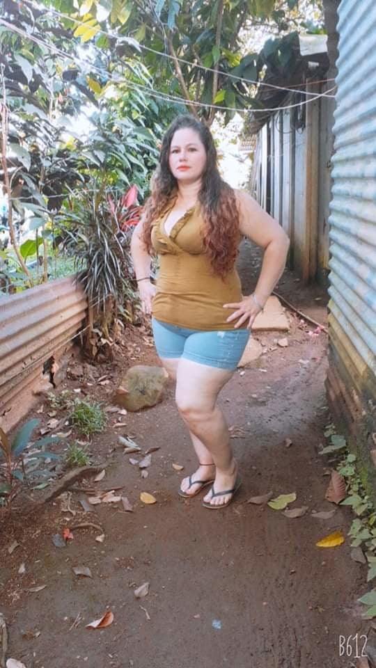 Yoli Esquivel piernuda #92974651