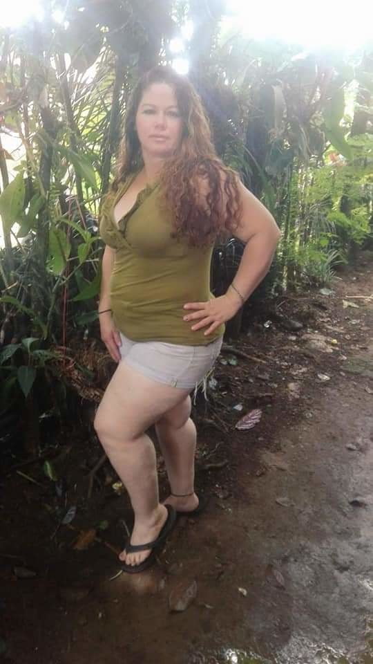 Yoli Esquivel piernuda #92974654