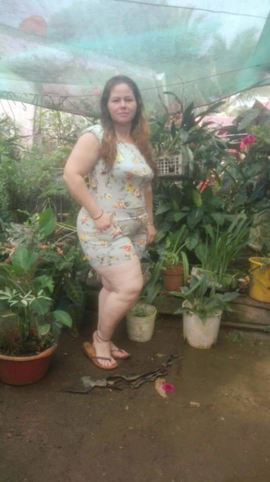 Yoli Esquivel piernuda #92974675