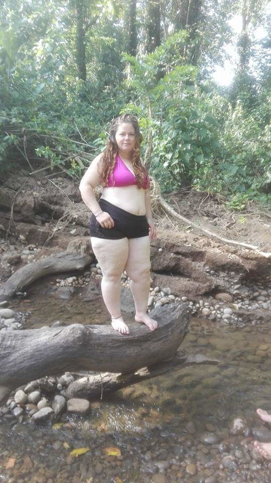 Yoli Esquivel piernuda #92974685