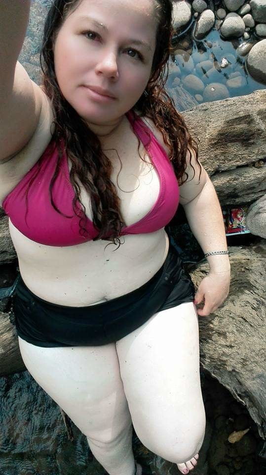 Yoli Esquivel piernuda #92974691