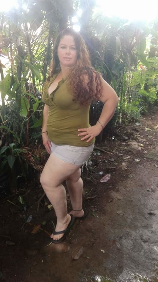 Yoli Esquivel piernuda #92974694