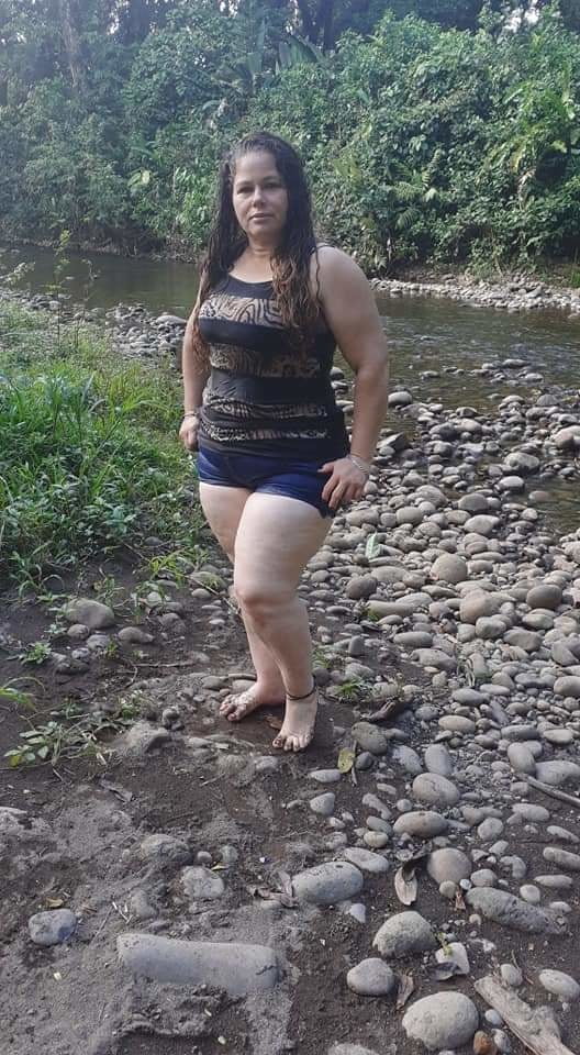 Yoli Esquivel piernuda #92974712