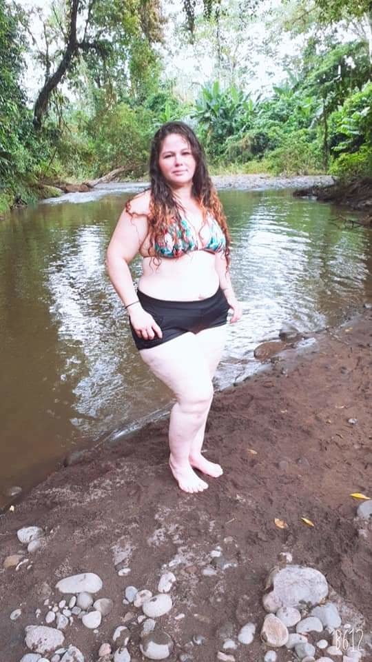 Yoli Esquivel piernuda #92974723