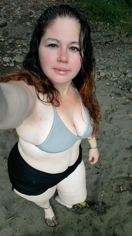 Yoli Esquivel piernuda #92974743
