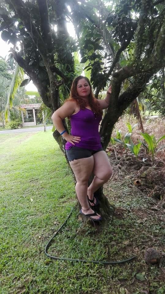 Yoli Esquivel piernuda #92974749