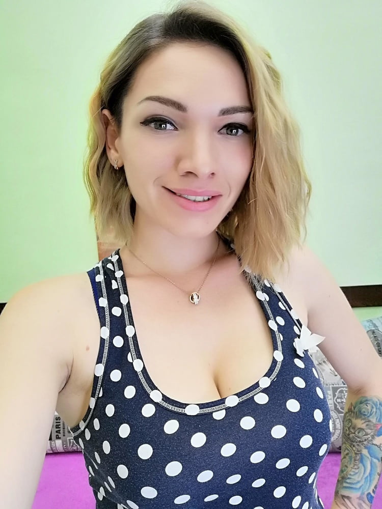 amateur models 22 #99727631