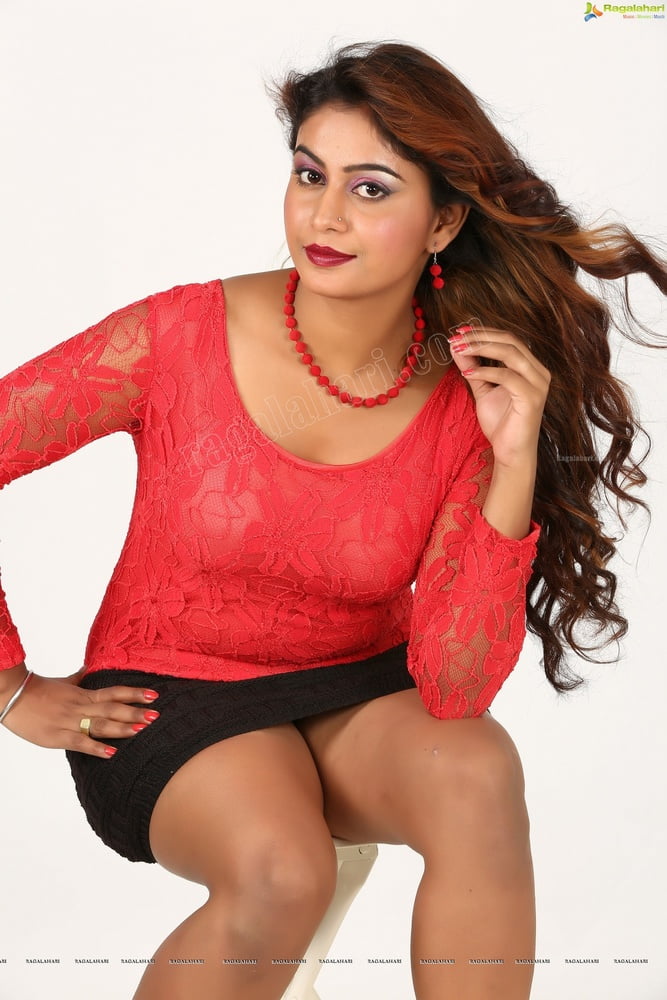 Sexy indische Modelle
 #92995488
