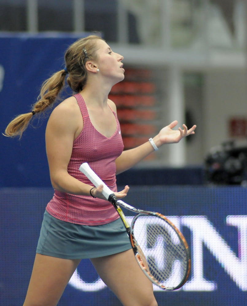 Annika beck - linda tenista profesional alemana
 #98171006