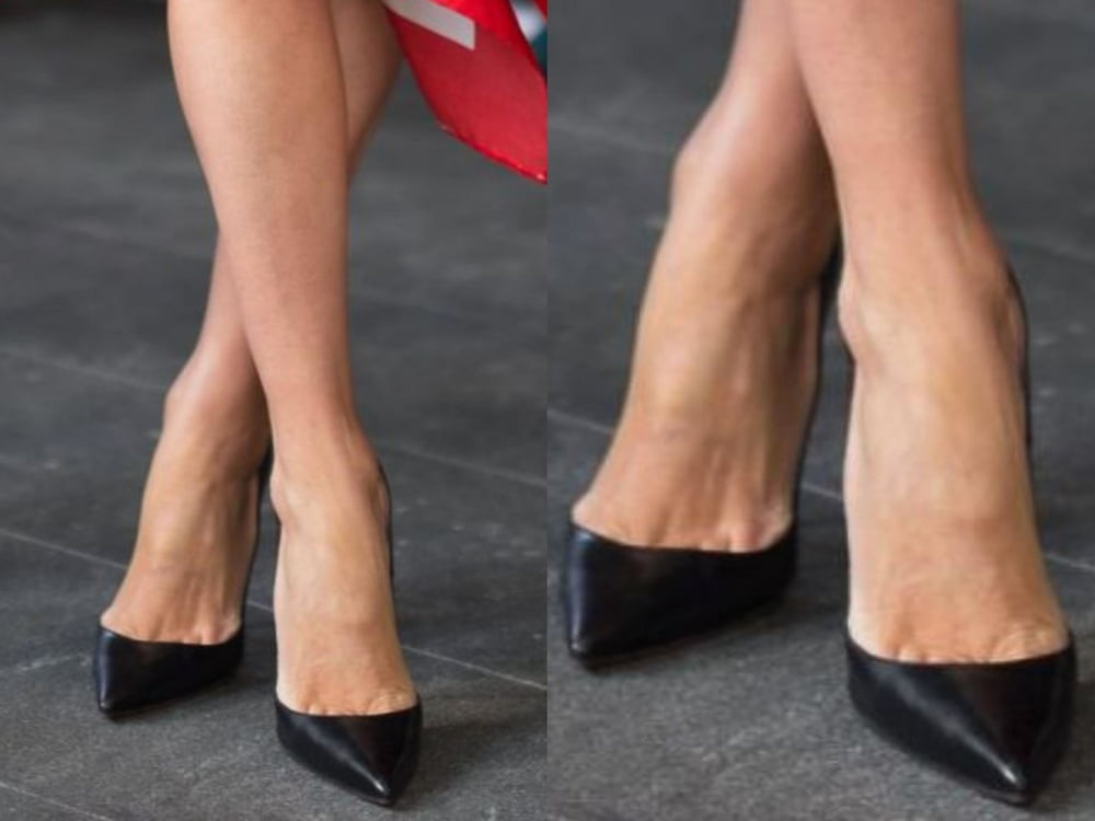 Nicky Hilton Sexy Legs feet and High heels #94718688