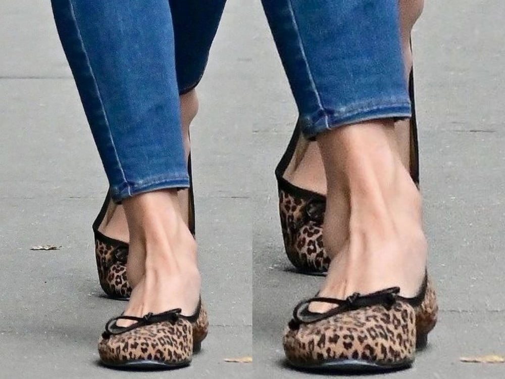 Nicky Hilton Sexy Legs feet and High heels #94719055