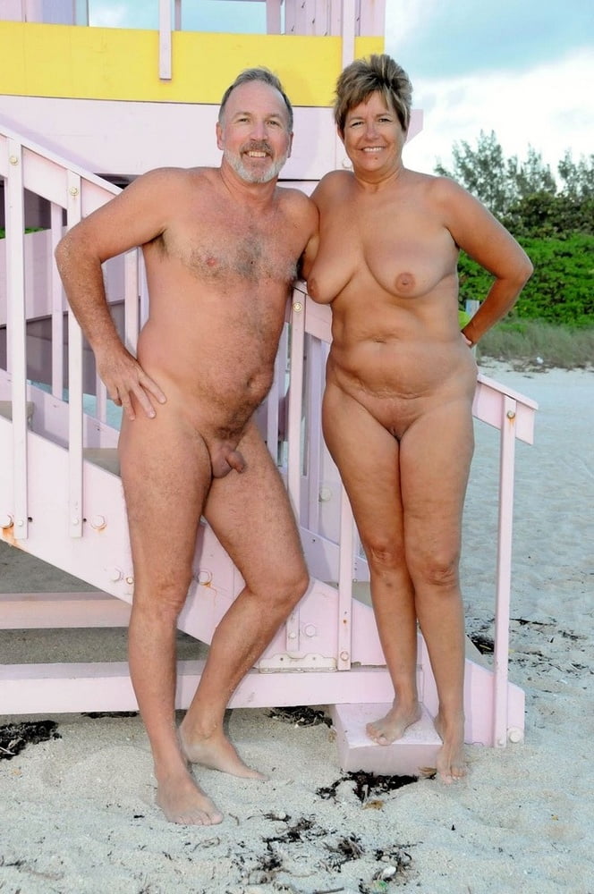 0631 playa desnuda parejas y grupos.
 #102392759
