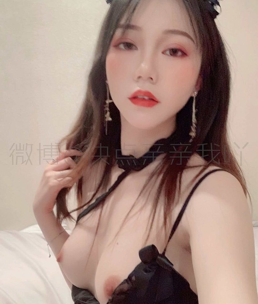 Qinqinwoya nude #109825935