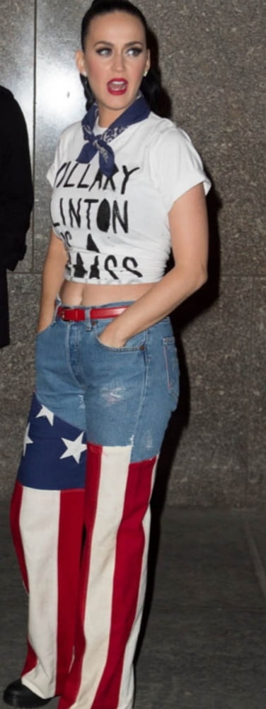 Katy perry in redone levi's jeans
 #97307177