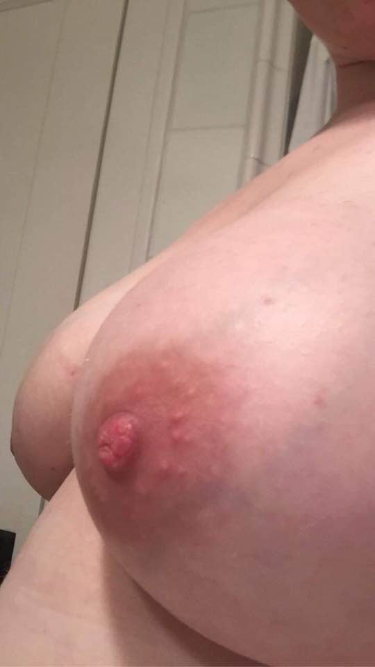 Rubia caliente mostrándose. comenta lo que piensas
 #91707236