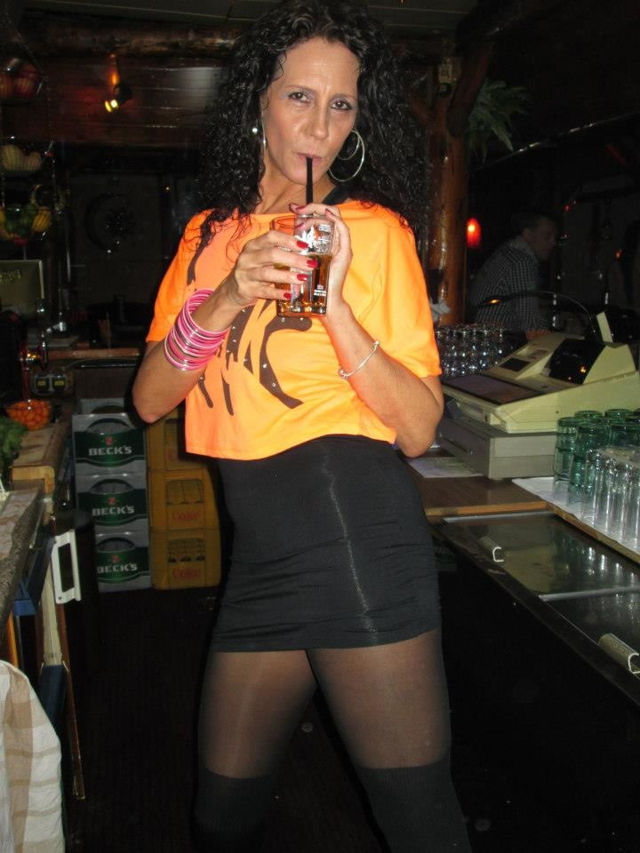 Donna bar amatoriale calda petra così arrapata
 #91970634