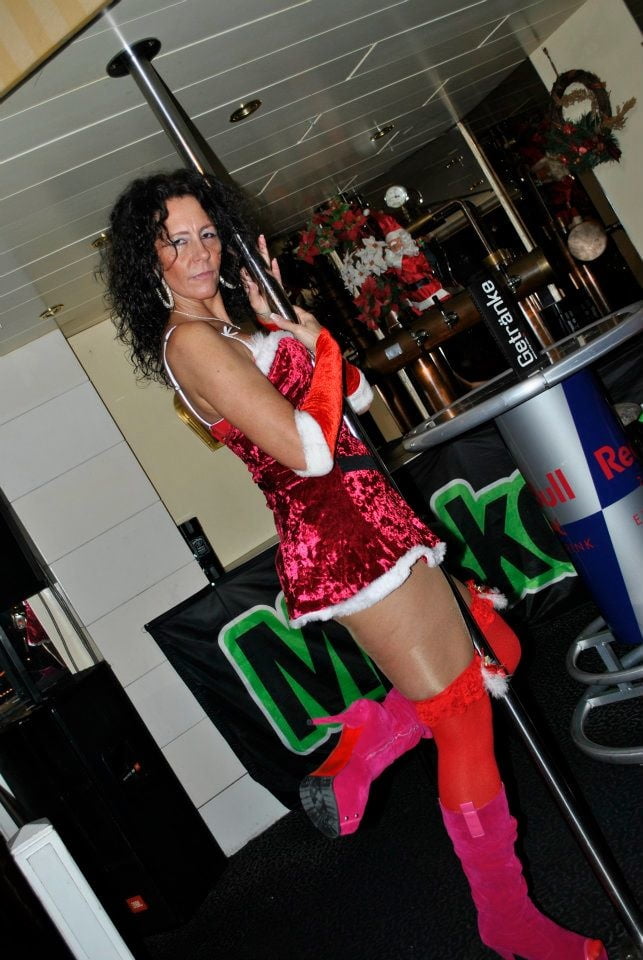 Hot amateur bar lady Petra so horny #91970687
