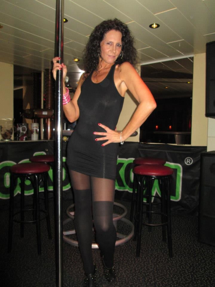 Hot amateur bar lady Petra so horny #91970711