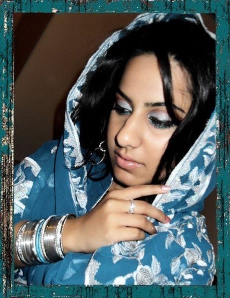 Paki Whore Natasha Indian 24yr Cunt From Dagenham Essex UK #102472816