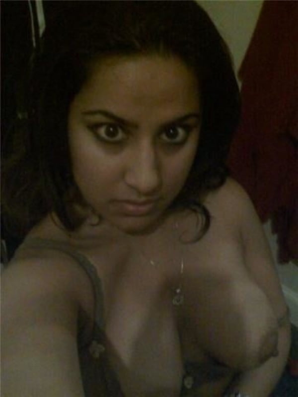 Paki Whore Natasha Indian 24yr Cunt From Dagenham Essex UK #102473100