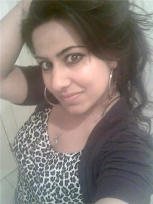 Paki Whore Natasha Indian 24yr Cunt From Dagenham Essex UK #102473109