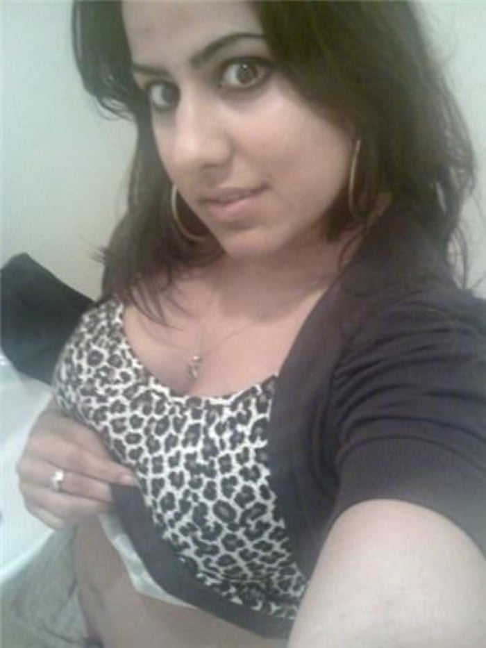Paki Whore Natasha Indian 24yr Cunt From Dagenham Essex UK #102473250