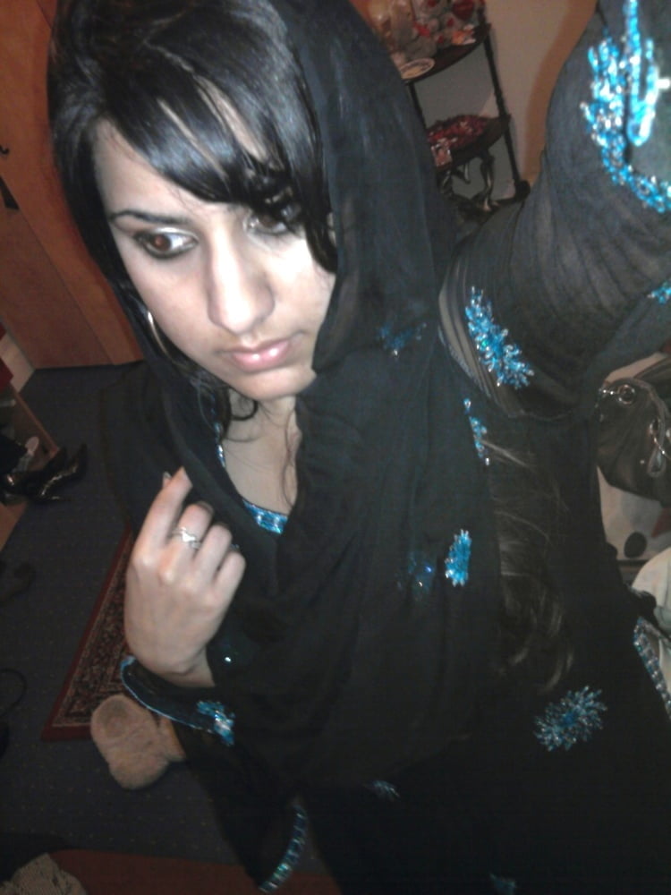 Paki Whore Natasha Indian 24yr Cunt From Dagenham Essex UK #102473328