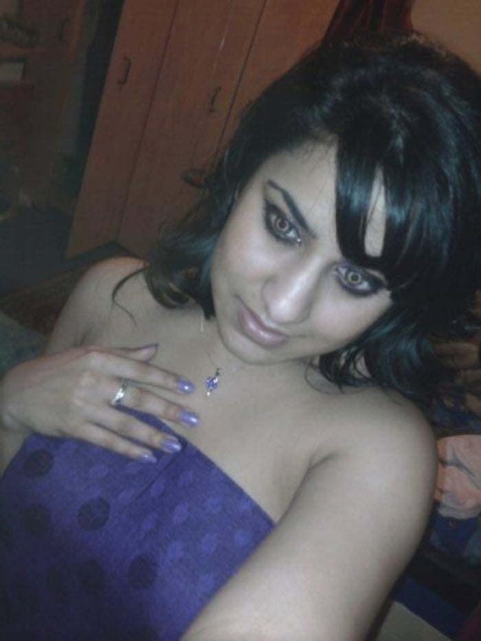 Paki Whore Natasha Indian 24yr Cunt From Dagenham Essex UK #102473387