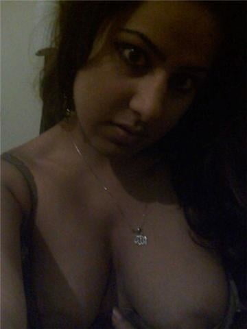 Paki Whore Natasha Indian 24yr Cunt From Dagenham Essex UK #102473471