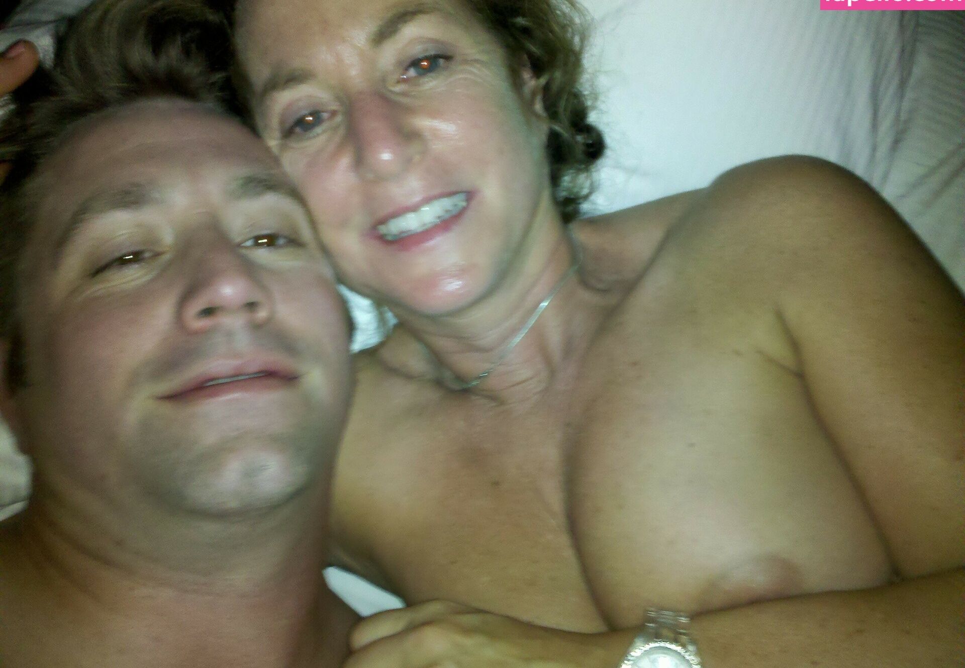 Daughter_Mother desnuda #108761359