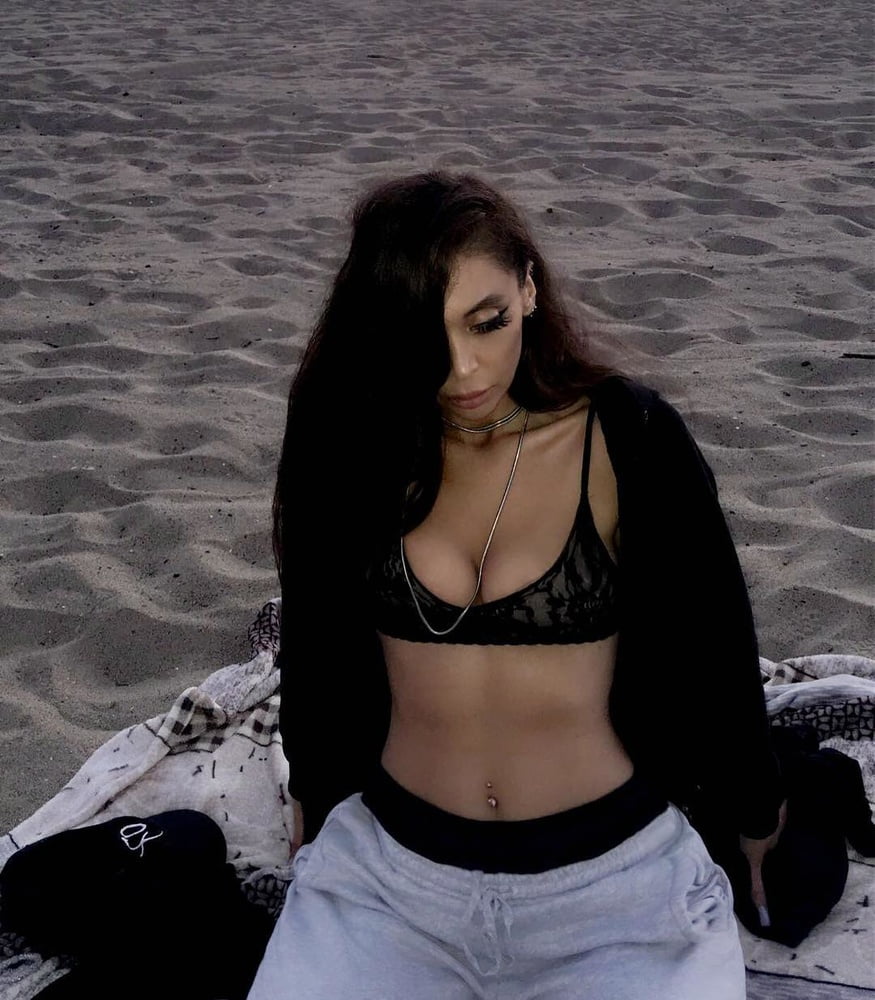 LA AMANTE DE POLLAS NEGRAS #97889008