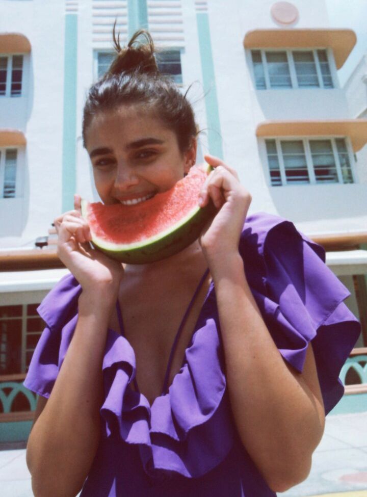 Taylor Hill nackt #108519588