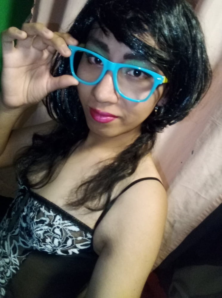 con lentes #107058651