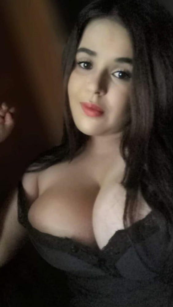Gleyce milf with huge tits
 #96252548