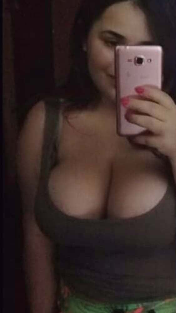 Gleyce milf with huge tits
 #96252636