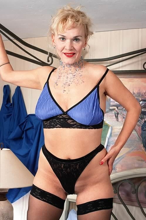 Exhibición madura 2
 #91427582