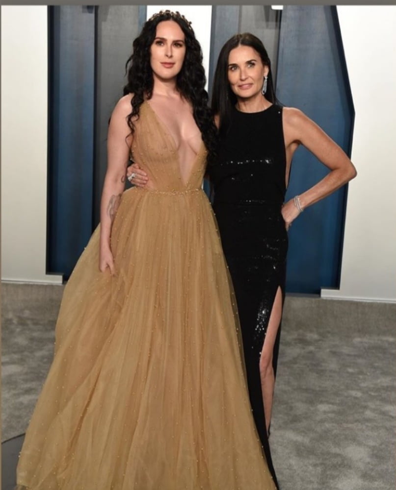 Demi Moore and daughters #93590615