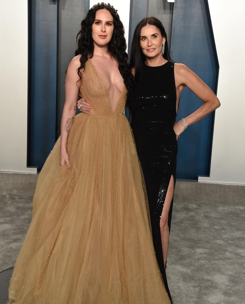 Demi Moore and daughters #93590620