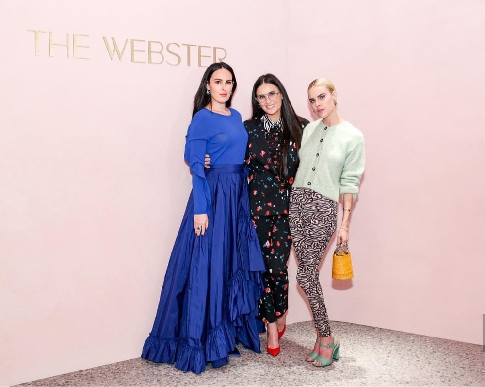 Demi Moore and daughters #93591126