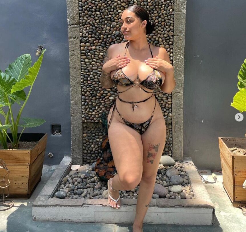 Thickkk desnuda #108090644