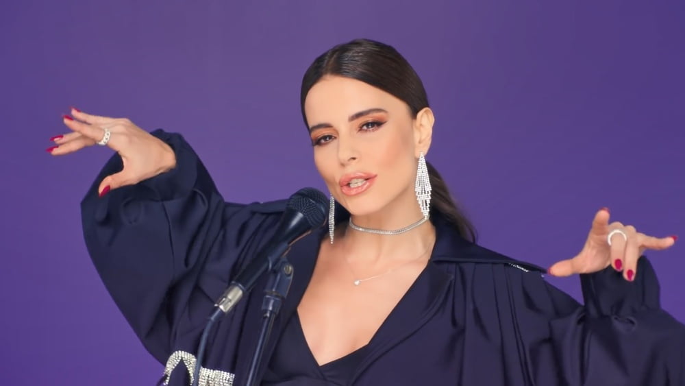 Simge - ister inan ister inanma & pes etme (2020)
 #93071134