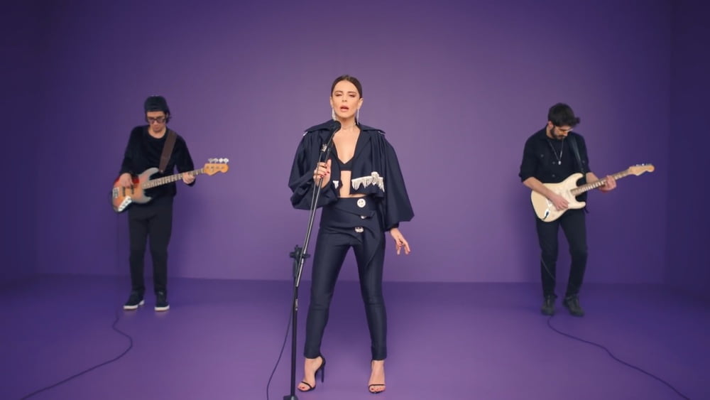 Simge - ister inan ister inanma & pes etme (2020)
 #93071148