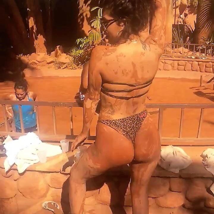 &quot;Show my ass like a stank hoe&quot; #91184692