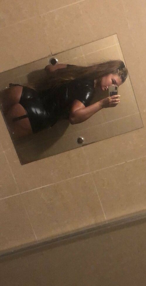 Sarah Coughlan desnuda #108251780