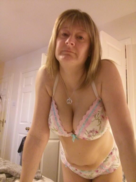 UK wife exposed by her husband #100344965