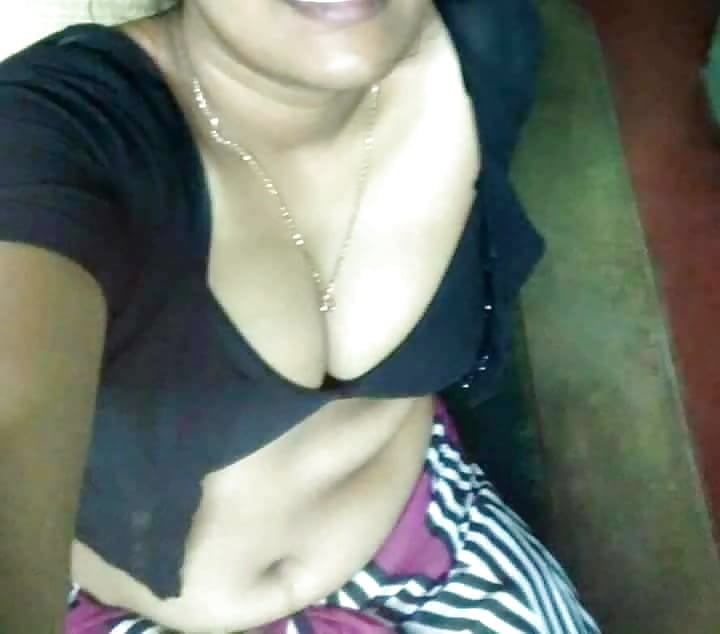 Tamil aunty tits zeigen
 #92201512