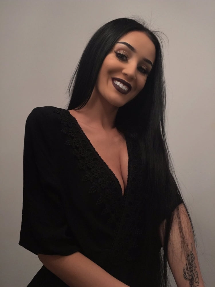 Selfies 2
 #92565892